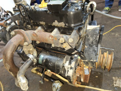 Yanmar  3TNA72 (18л.с)