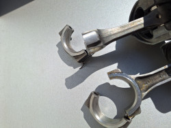 Komatsu  Поршня БУ 3D74E