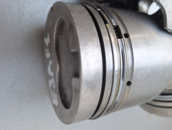 Iseki  Поршня БУ E3AF1