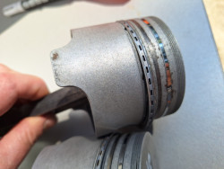 Mitsubishi  Поршня БУ S3L